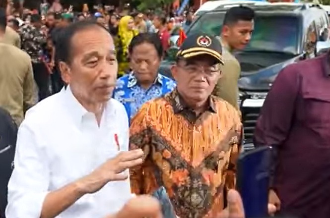 Jokowi Ungkap Alasan Impor Beras Membuat Harga Beras Mahal di Pasar Lokal